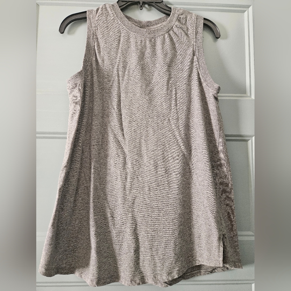 Mono b medium grey top